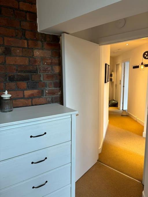 Unique Cathedral Quarter Victorian Apartment